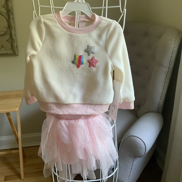 Brand new.Girls 2ps outfit - Picture 1 of 7